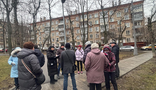 Сегодня 01.02.2025 состоялся обход главы управы совместно с жителями района